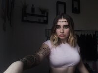 Shy_SweetyBaby's Offline Chat Room