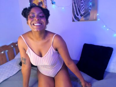 ari_peach_ 🏟 naked cam chat