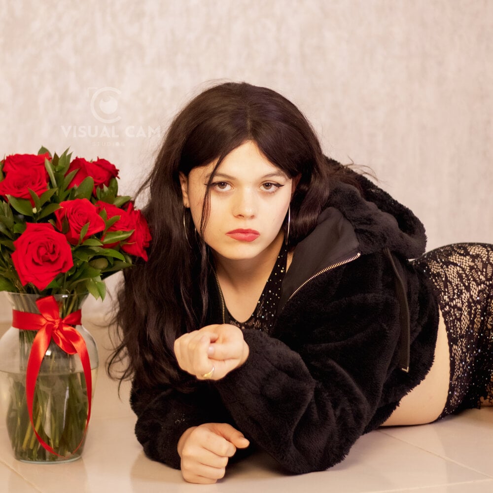miss_thang_ Chat Room offline