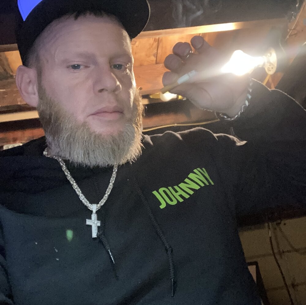 johnnybigcock83 profile