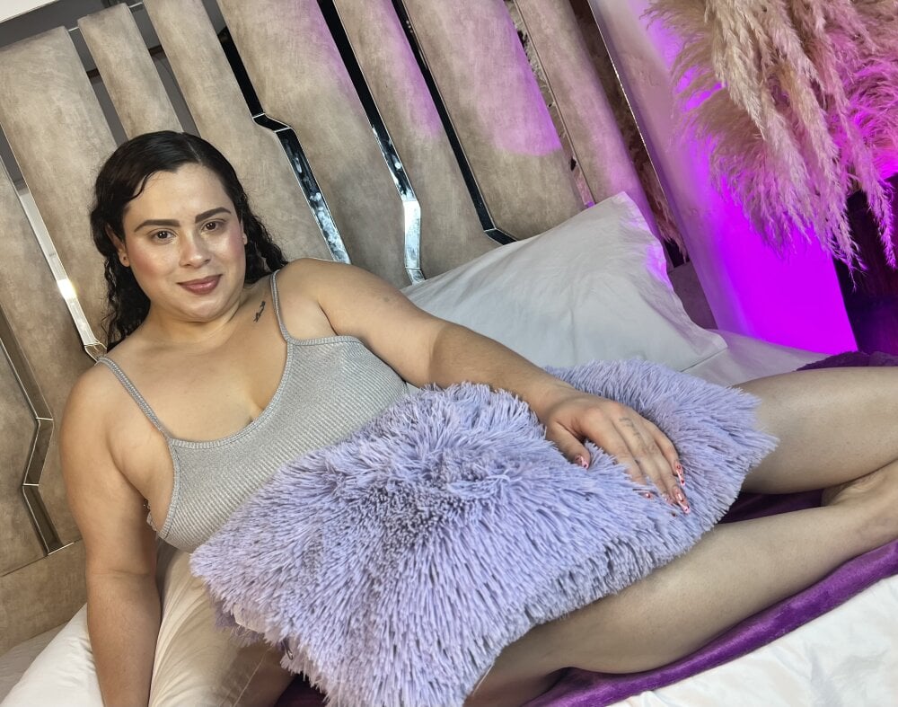 caandy_rose from stripchat