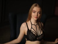Cindy_Cumalot's Offline Chat Room