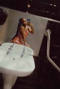 kinkyjezebels17's Offline Chat Room