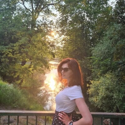 JuicyNadine Female Newwhite Webcam Sex