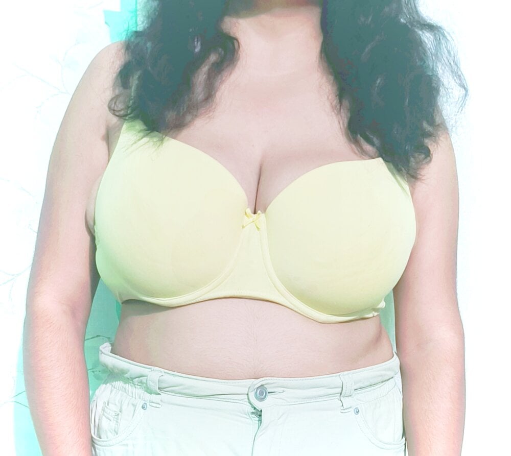 Live sex webcam photo for kamdevi2 #289991388