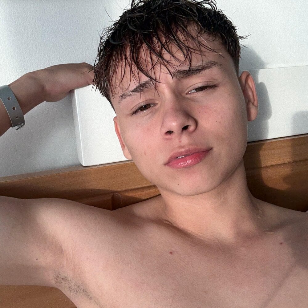 hot_sweetboy_ from stripchat