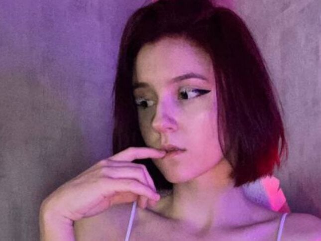 Charlie_Foxy's Offline XXX Chat