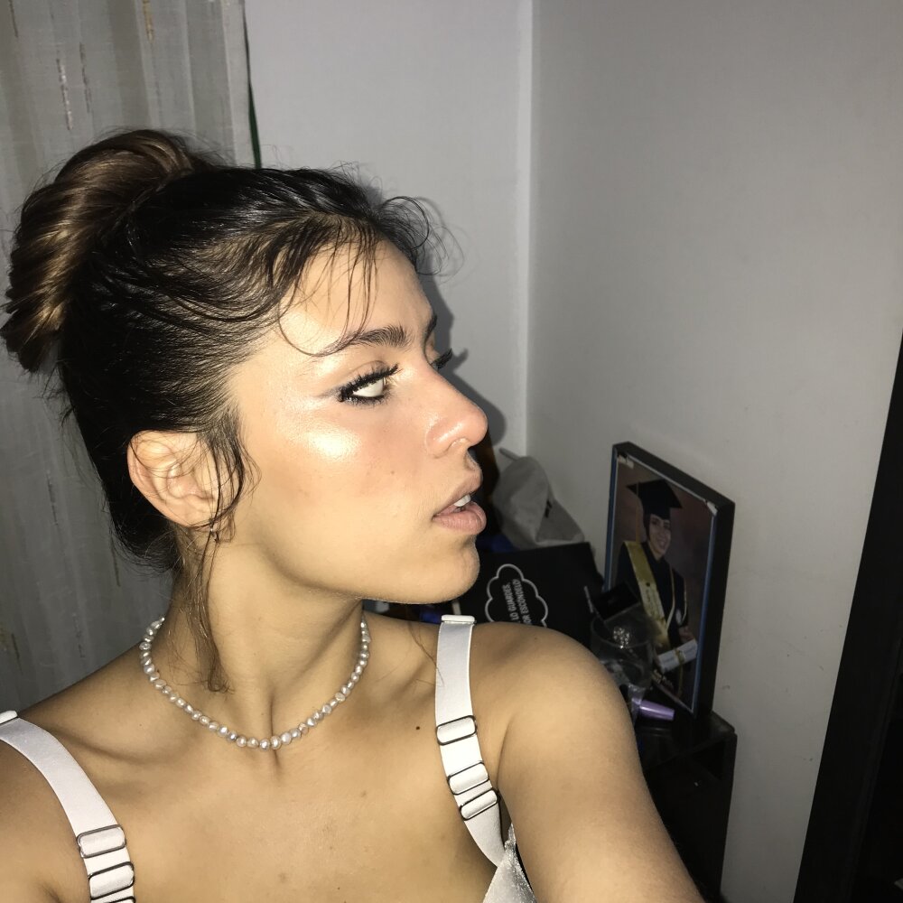 Live sex webcam photo for Clarie_candy2 #289706414