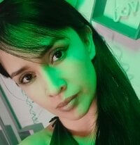 cristal_hilton_10's webcam live show