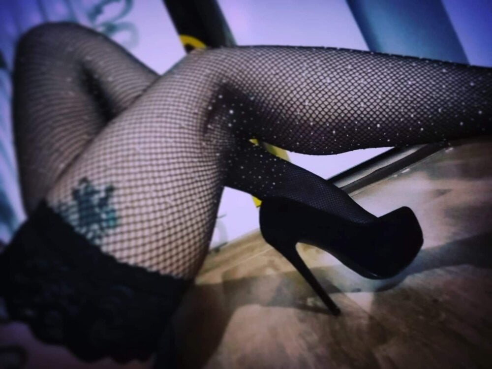 chatnmate.com celestynstar livesex profile in at-at cams