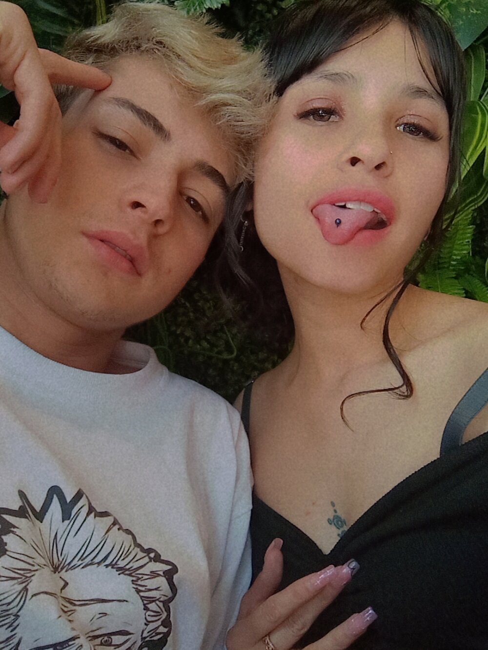 ari_and_storm from stripchat