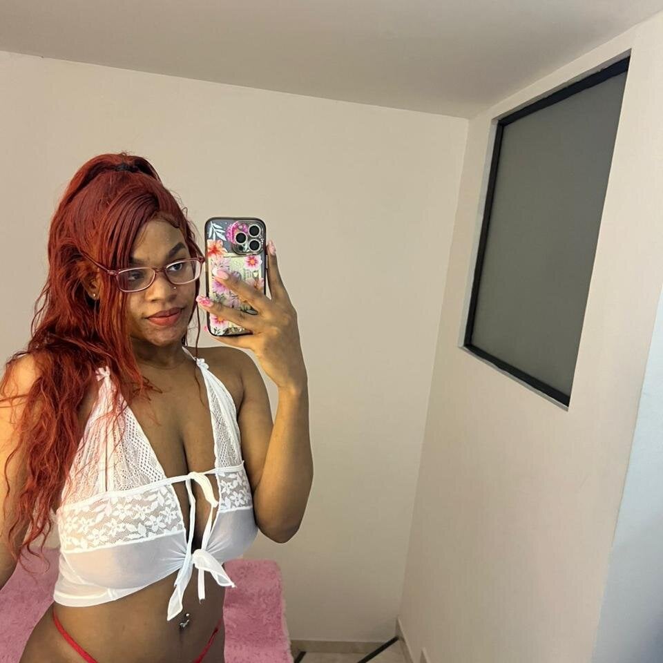 yuliana-ambell webcam profile - Colombian