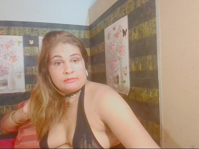 Indian_IceCandy live cam model at StripChat
