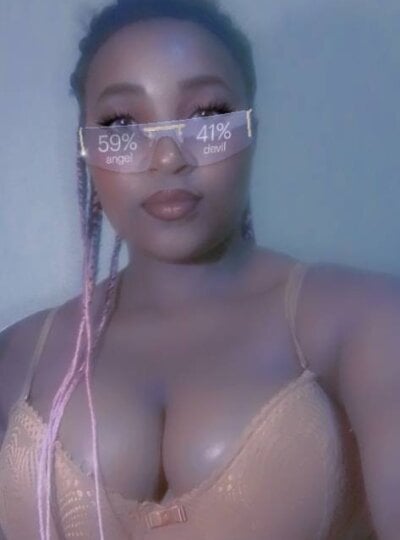 ChocolateBonexx - Stripchat Girl 