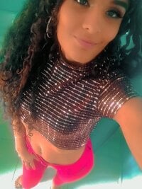 valeriah_w's Offline Chat Room