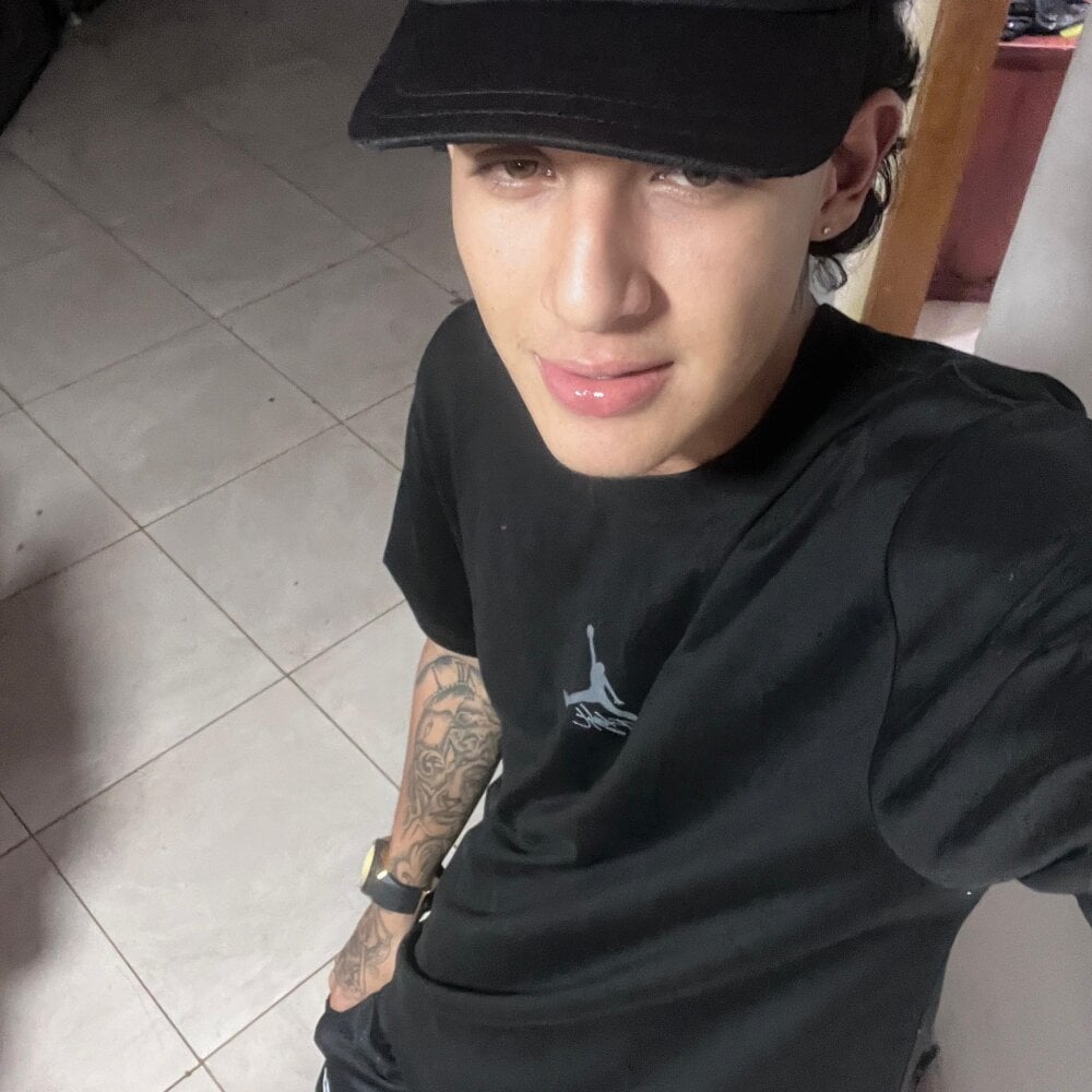 xanderr_owen2 from stripchat