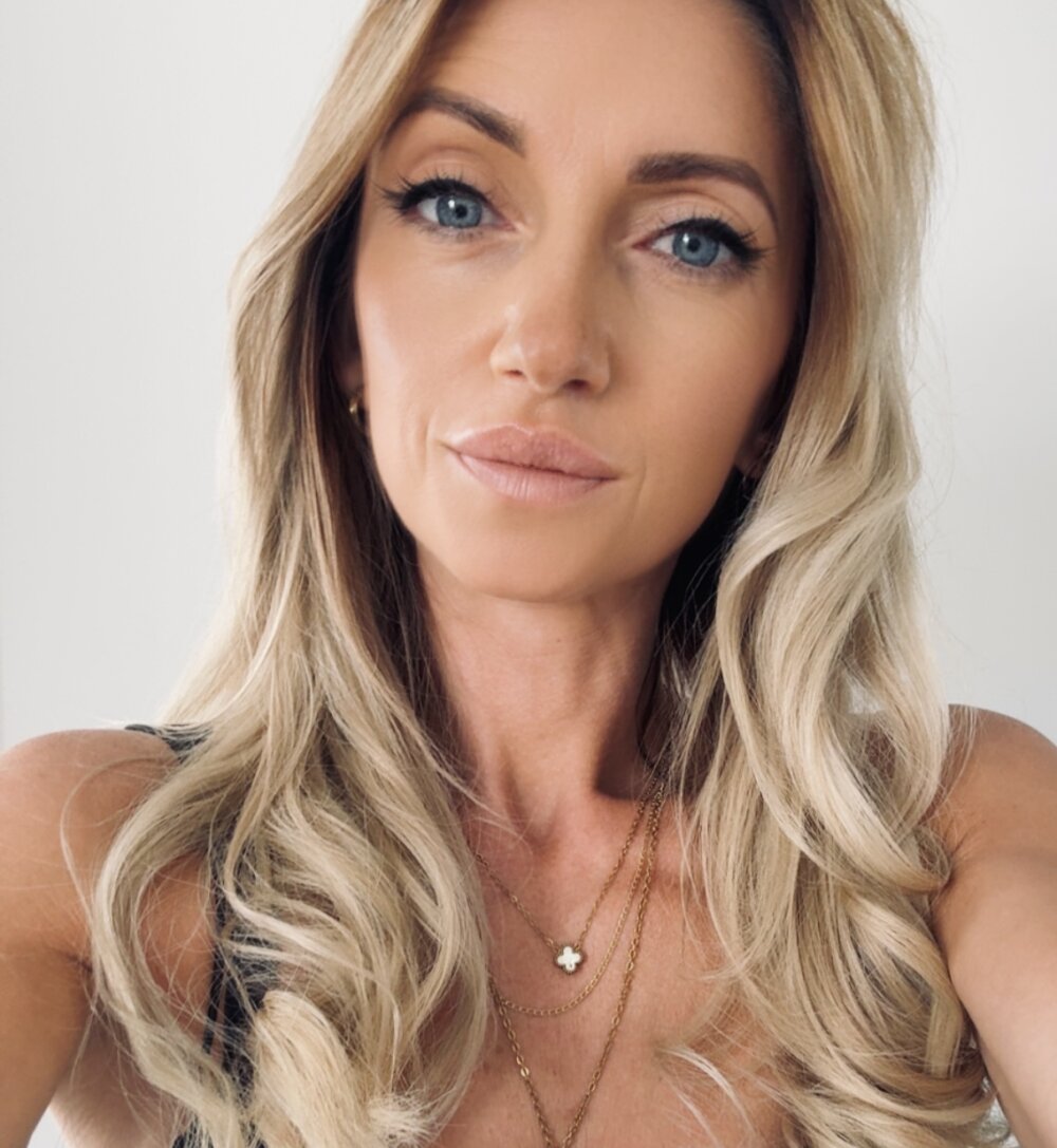 ChasingSunsets-Quinn live cam model at StripChat