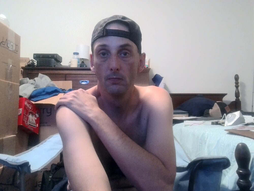 HotBallsForYou's Offline XXX Chat