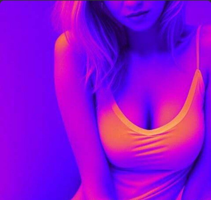 Nina_Delacroix