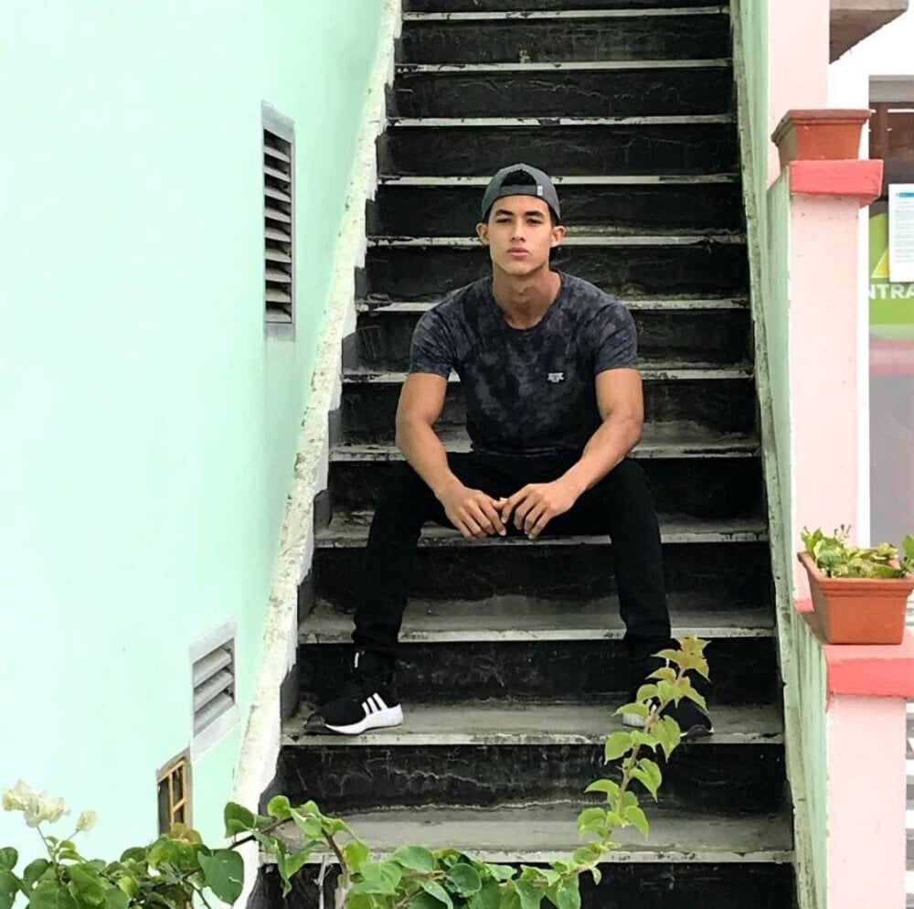 alejo_x3 profile