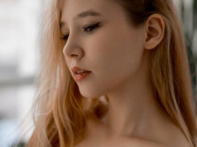 y0ur_sunshinee Live Cam and Statistics on UnifiedCams