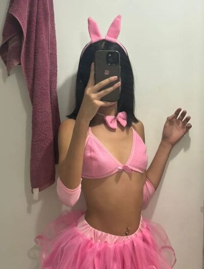 online porn chatroom Destroy Little Camila