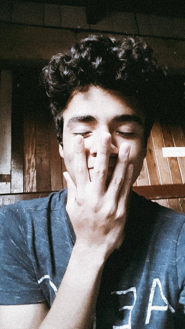Andrewww_-00