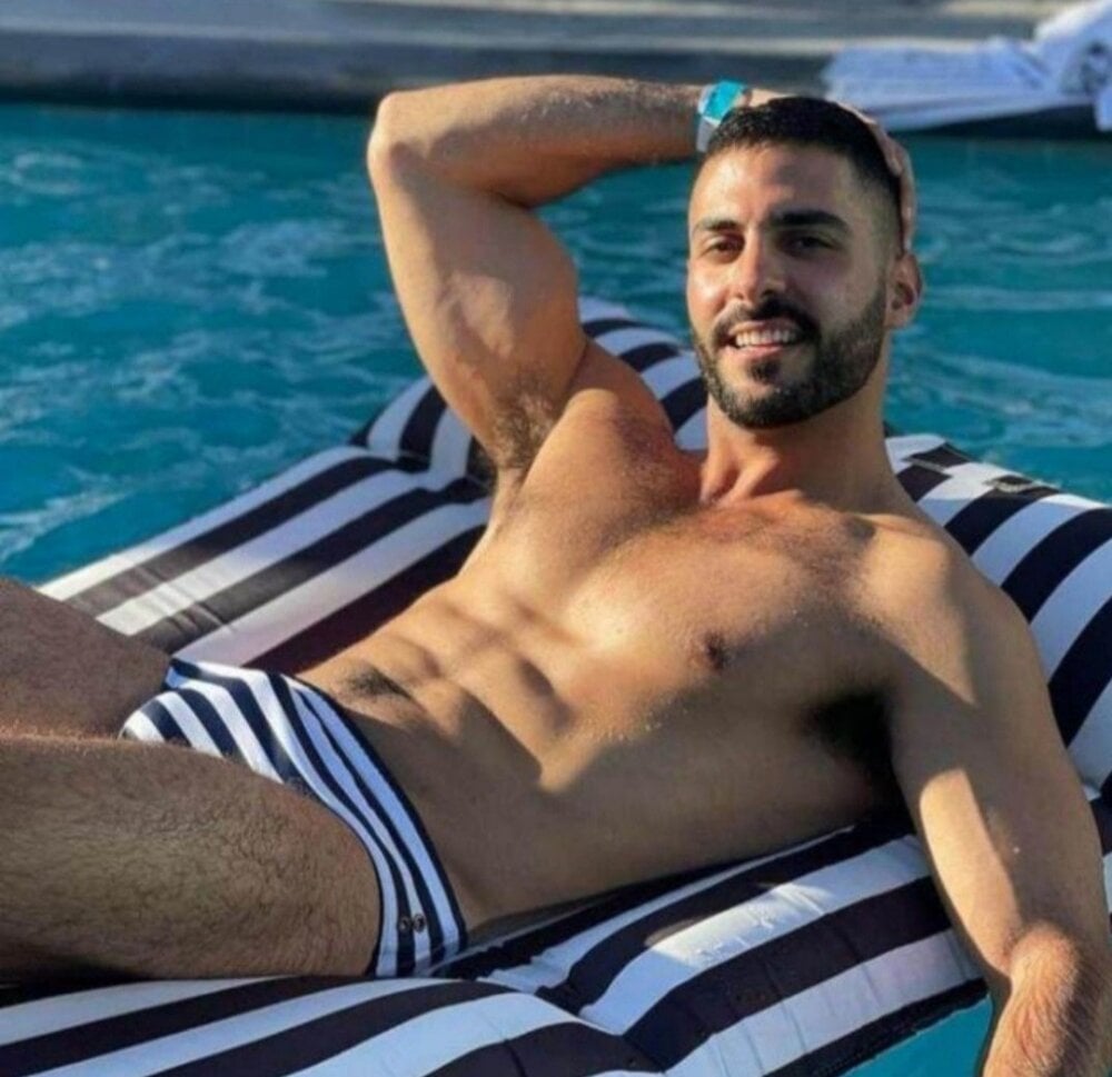 lucky_man25 from stripchat