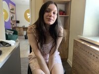 Effy_Slut's Offline Chat Room