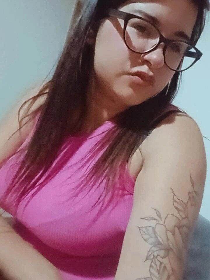 chatnmate.com angelexxxx livesex profile in born-on-this-planet cams
