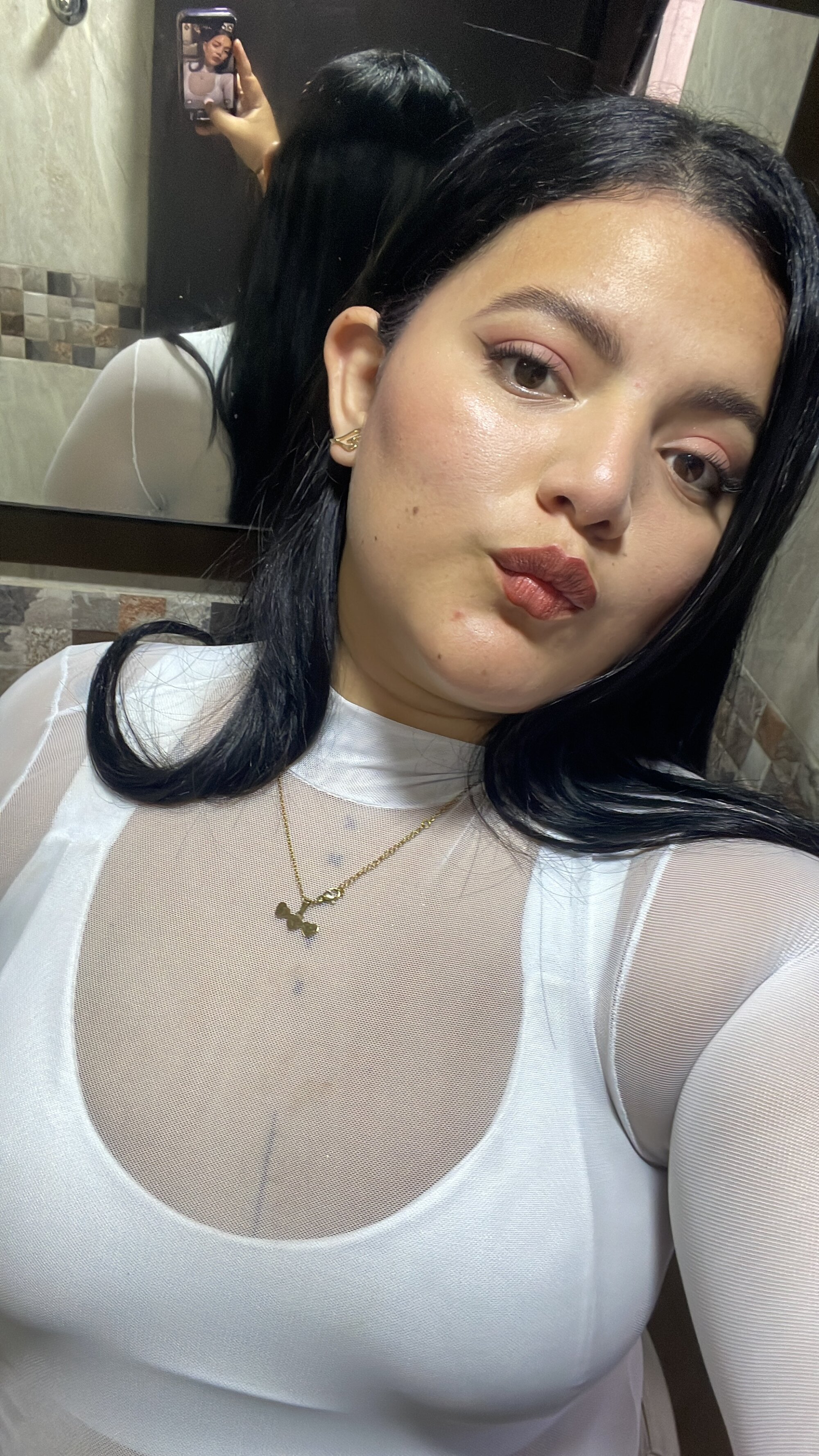 Sarahi_Hot26