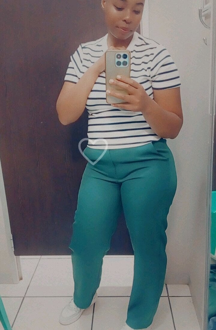 slim_petiz from stripchat