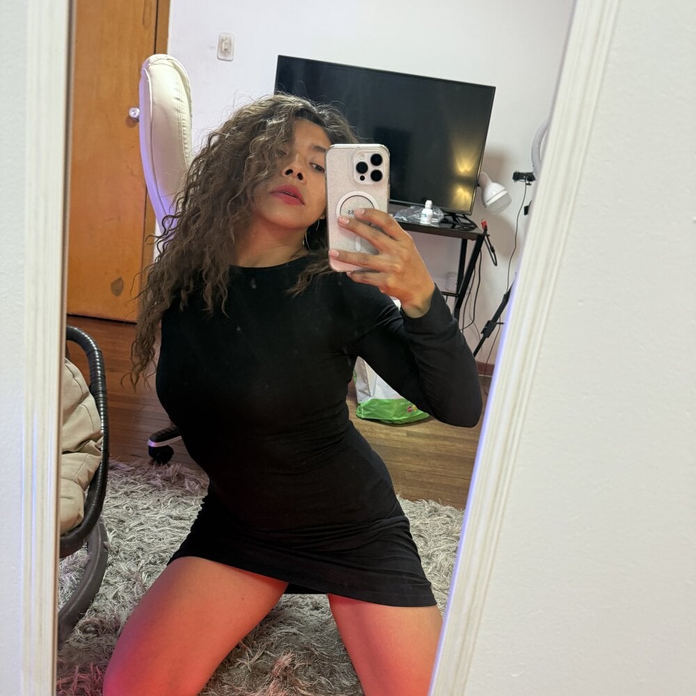 Vanessa_teen's Offline XXX Chat