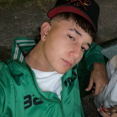 _adam_grey from stripchat
