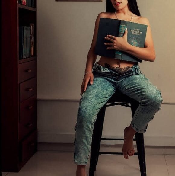 pornos.live martinaa_hall livesex profile in e cams