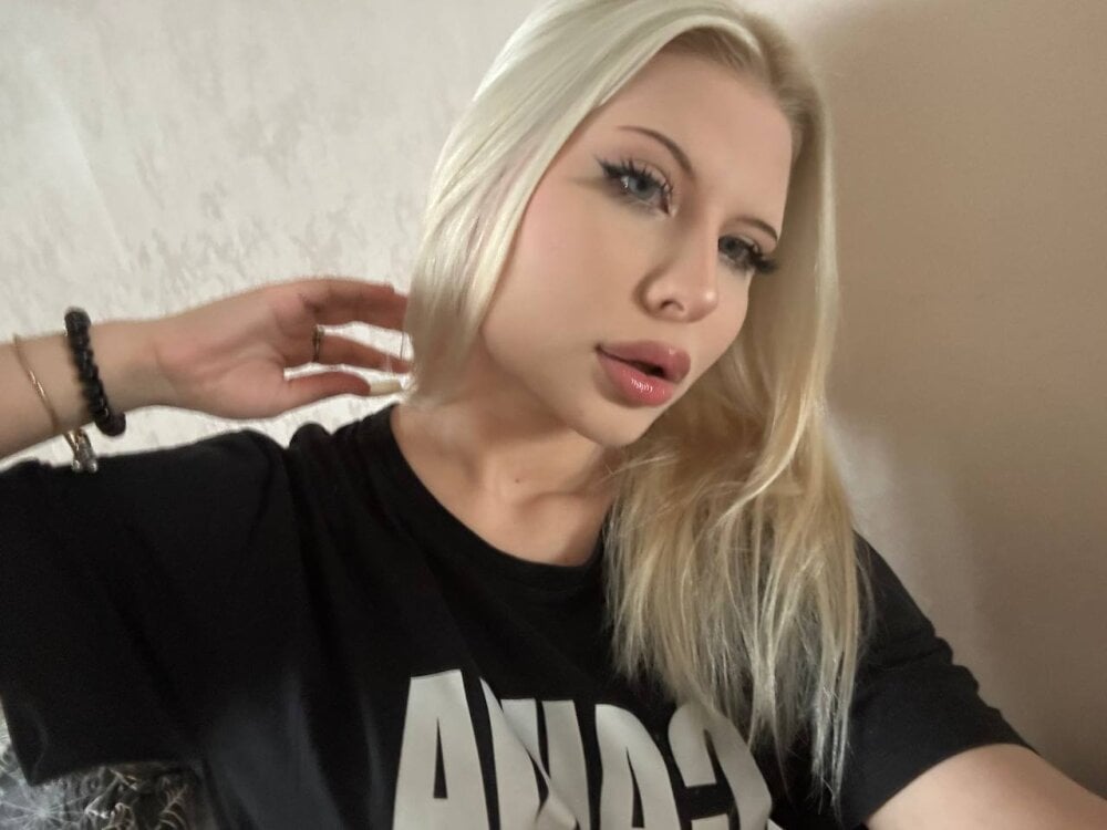 webcam-sexe.net tylerwoody livesex profile in white cams