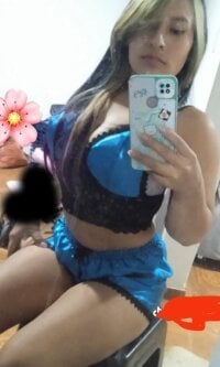 SofiaMillk_ 라이브 섹스 캠 쇼
