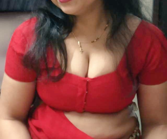 Queen_rubee Chat Room offline