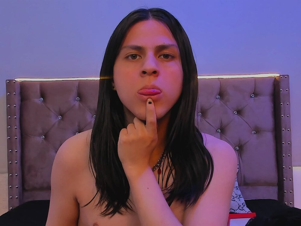 Petite-Goth's Offline XXX Chat