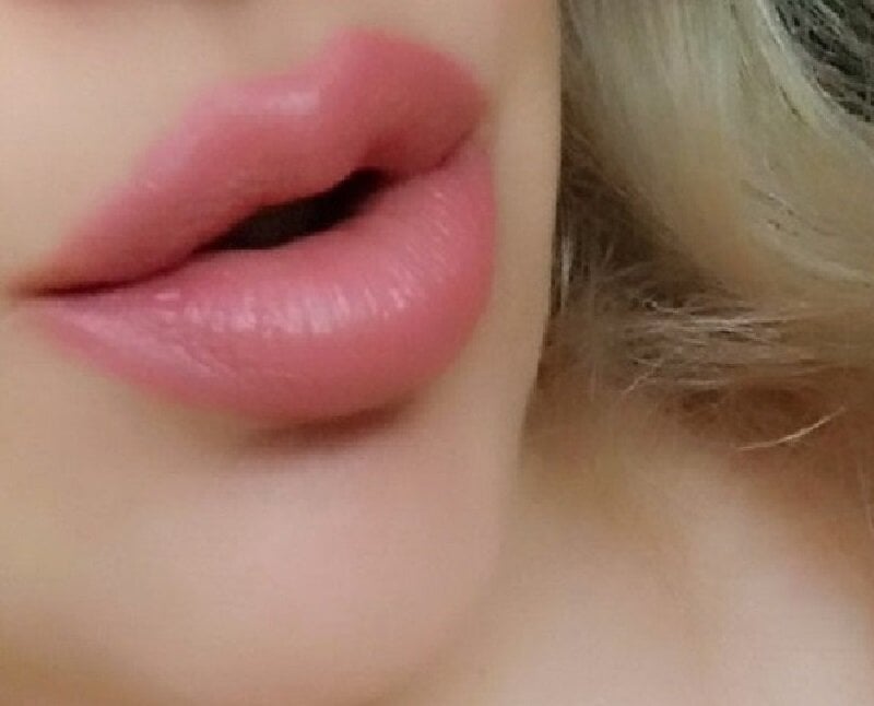 1BECHA1's Live XXX Chat