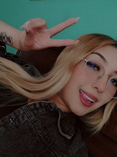 Soffy-brooks - Stripchat Blowjob Cam2cam Deepthroat Girl 