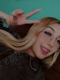 Soffy-brooks's webcam live show