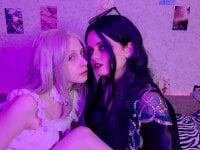 GodessesOfLove's Offline Chat Room