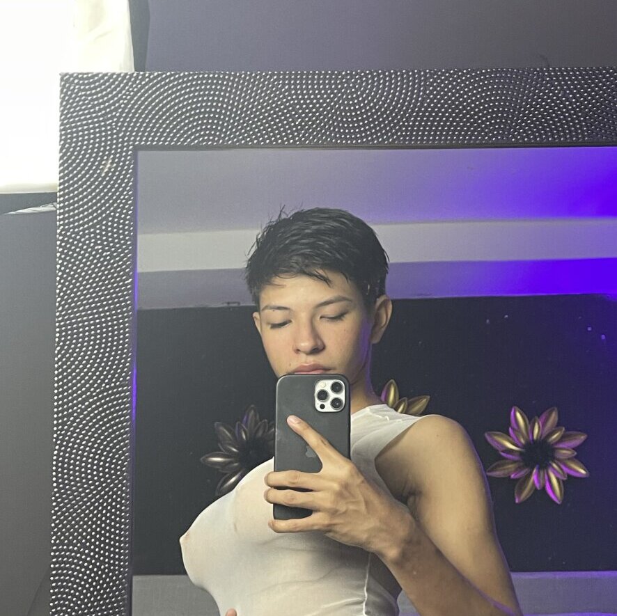 Live sex webcam photo for sophia_harpper_ #290019169