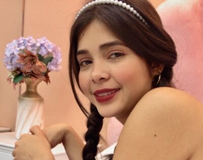 Mia_candyy Webcam Model Profile | xHamsterLive