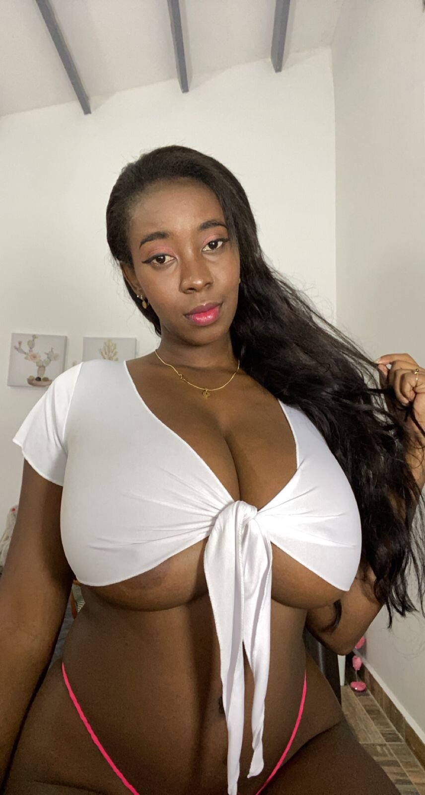 Kat_Megaboobs