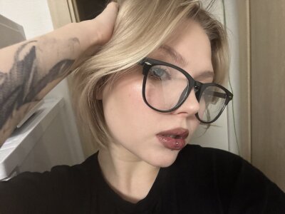 Ophelia_Ritz Live Cam on StripChat