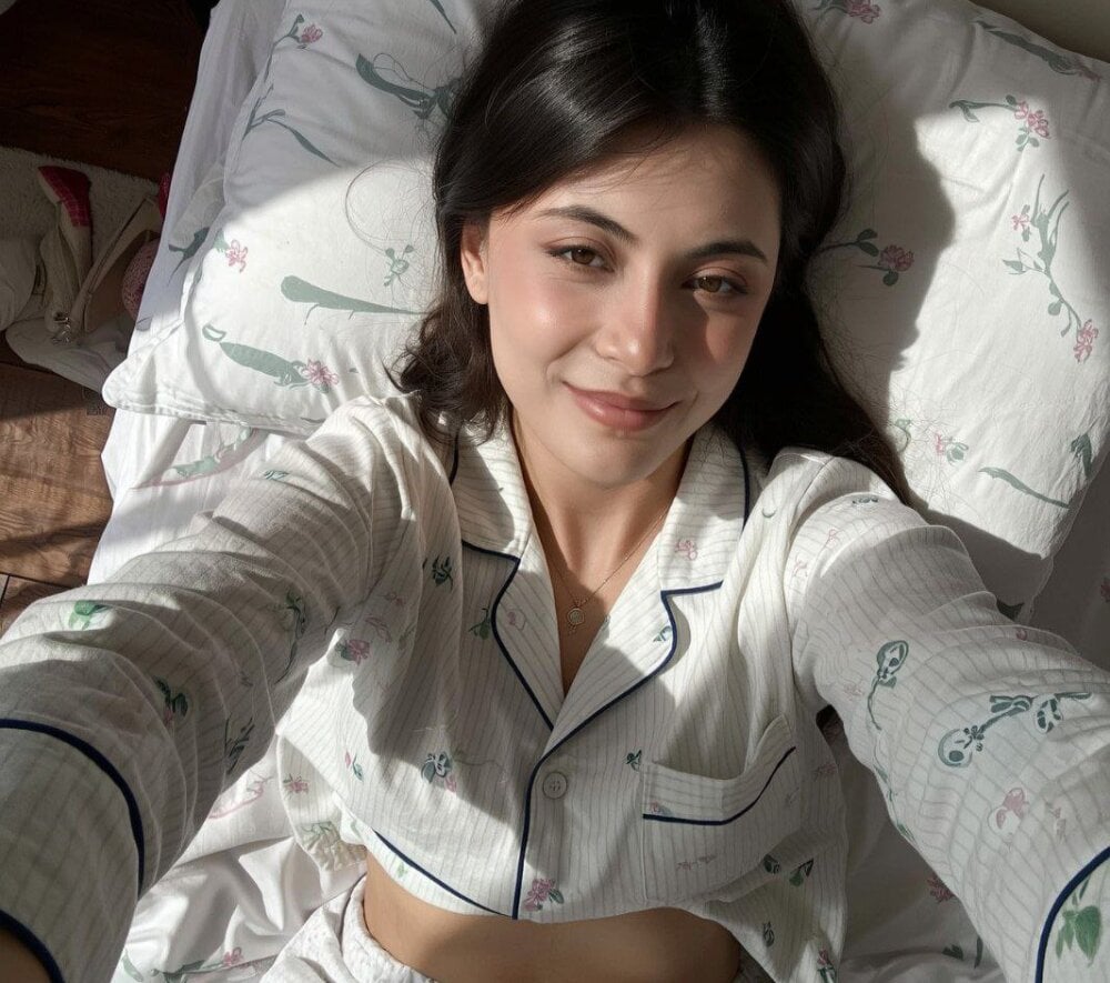 bestlivesexchat.com lila_rudy2805 livesex profile in ask-me-i-might-tell cams