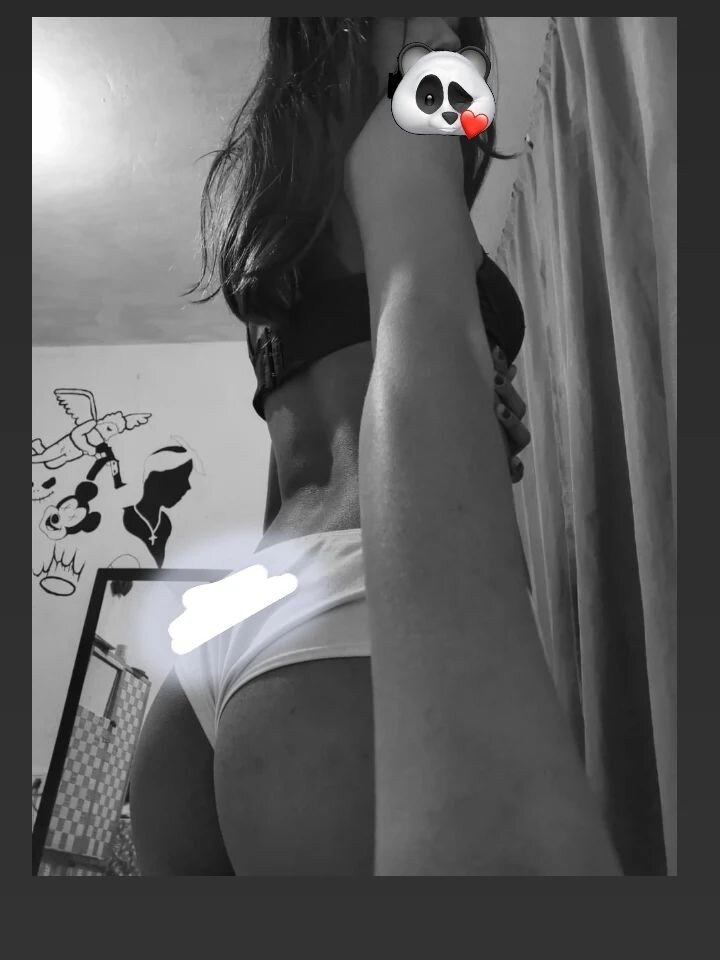 coco_feliz's Offline XXX Chat