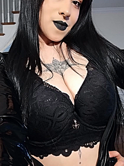 BustyVampyre on StripChat
